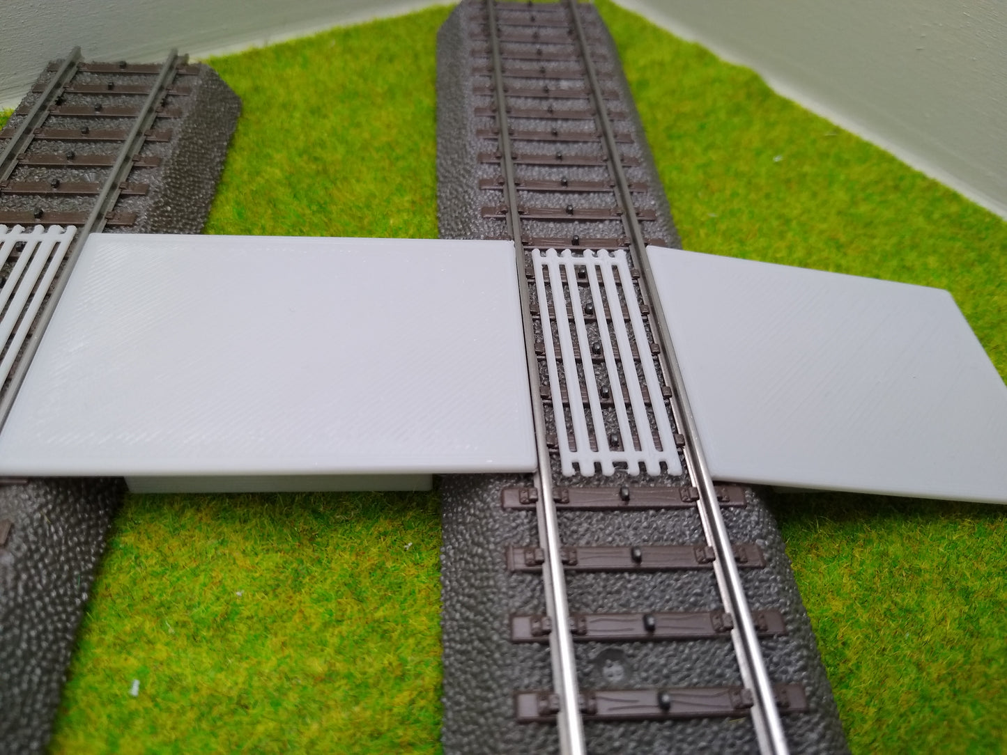 Bahnübergang H0 für Märklin C-Gleis-58x40mm - grau
